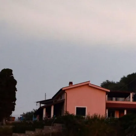 Apartment Per 2 Persone Con Vista Sulle Eolie Casa Spisidda 