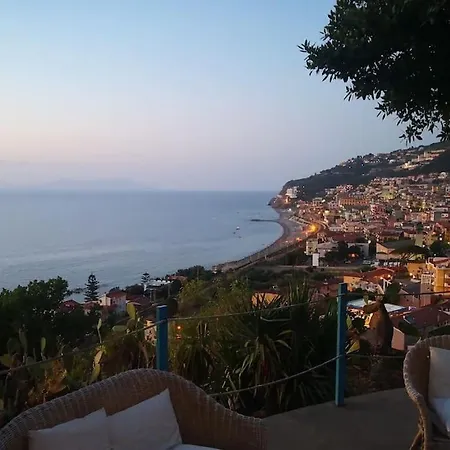 Per 2 Persone Con Vista Sulle Eolie Casa Spisidda 