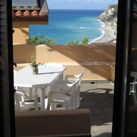 Apartment Per 2 Persone Con Vista Sulle Eolie Casa Spisidda 