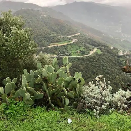 Per 2 Persone Con Vista Sulle Eolie Casa Spisidda 