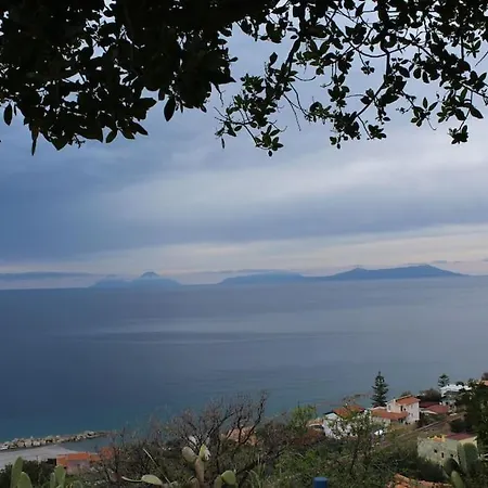 Per 2 Persone Con Vista Sulle Eolie Casa Spisidda 