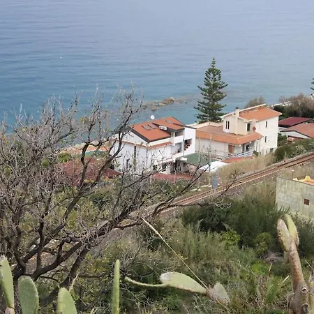 Per 2 Persone Con Vista Sulle Eolie Casa Spisidda 